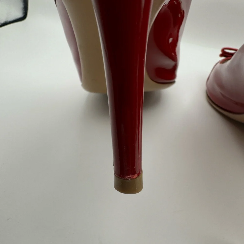 Salvatore Ferragamo Patent Leather Bow Accents Pumps - Picture 6 of 9